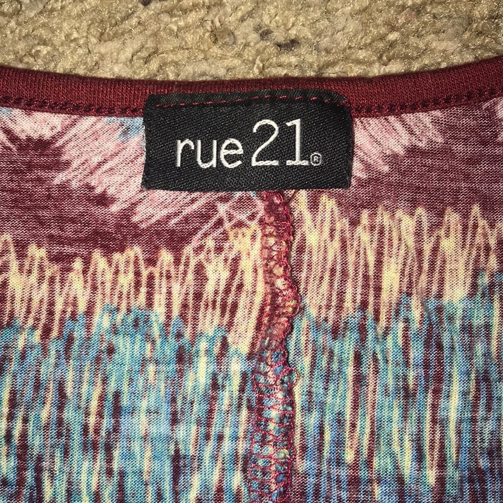 Maroon Rue 21 Top - Picture 3 of 4